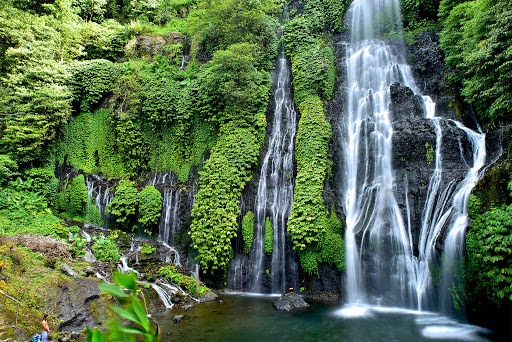 водопады Бали