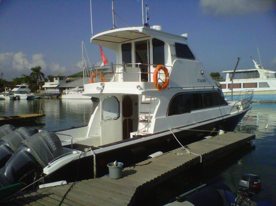 Яхта на Бали